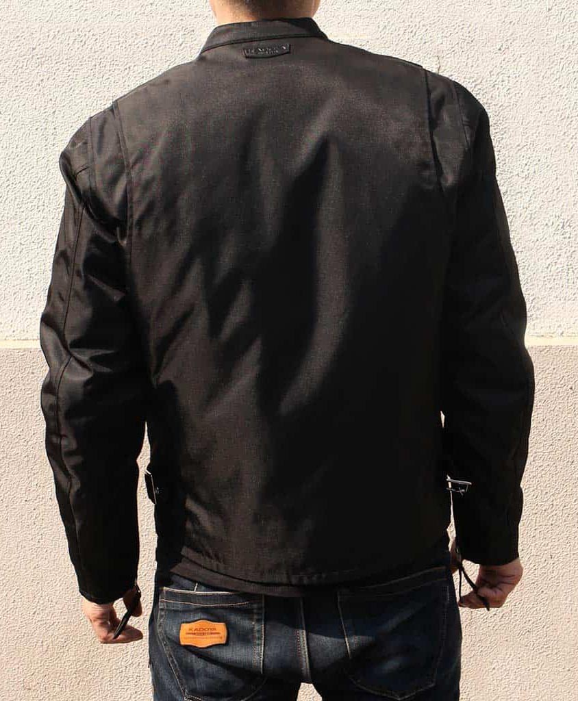 172cm 65kg サイズL Tシャツ着用