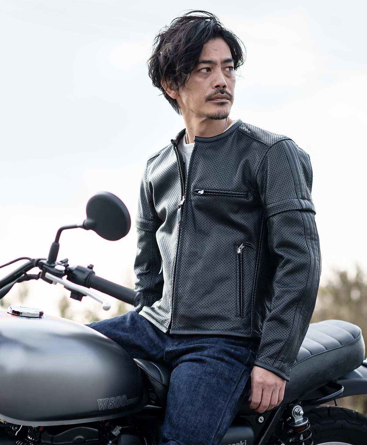 173cm 62kg サイズL Tシャツ着用