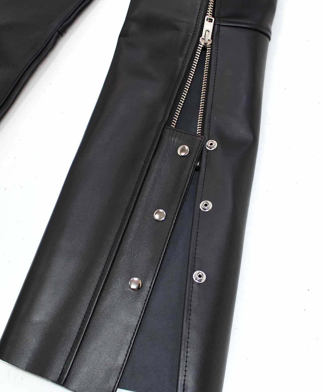 CHAPS-B / BLACK