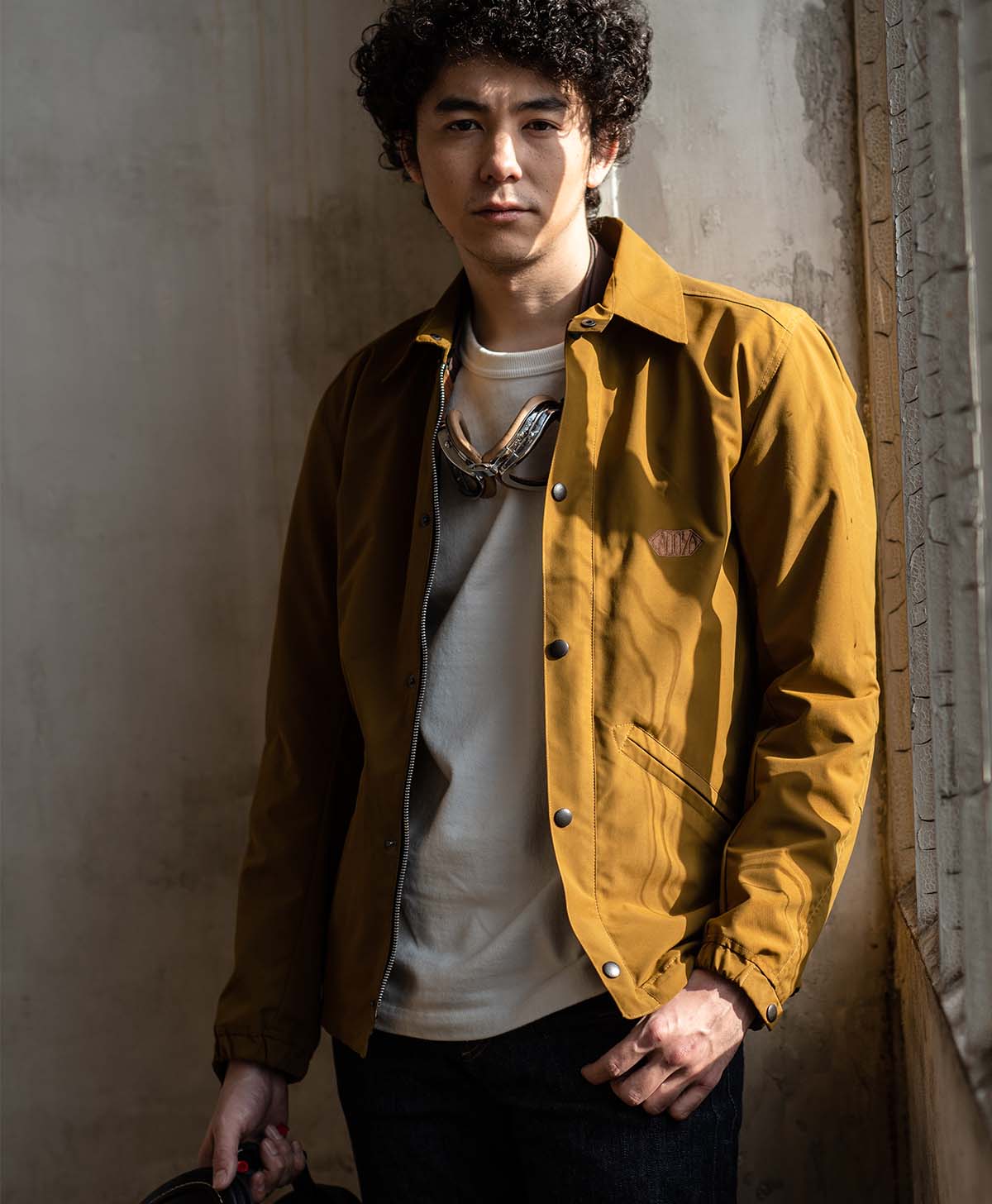 H184 B89 W71 サイズL Tシャツ着用