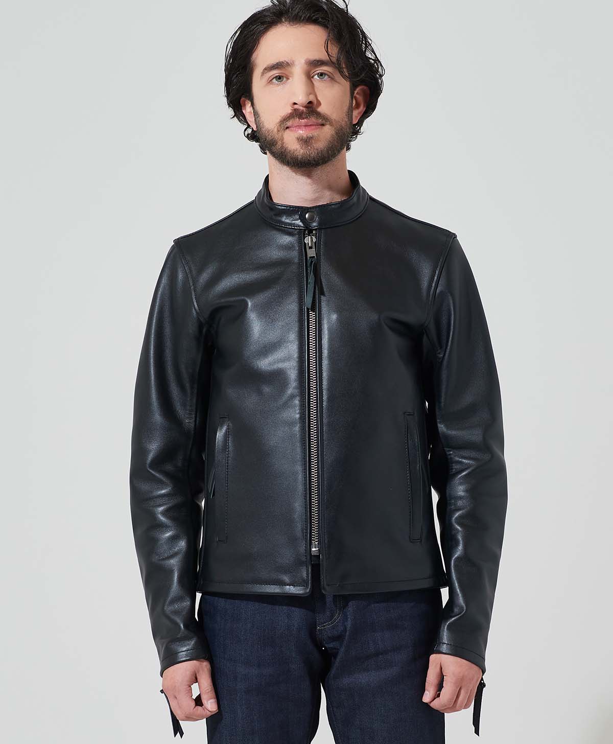 H175 B89 W78 サイズL ロンT着用