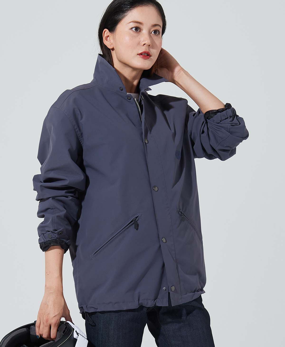 H170 B83 W59 H84 サイズL Tシャツ着用
