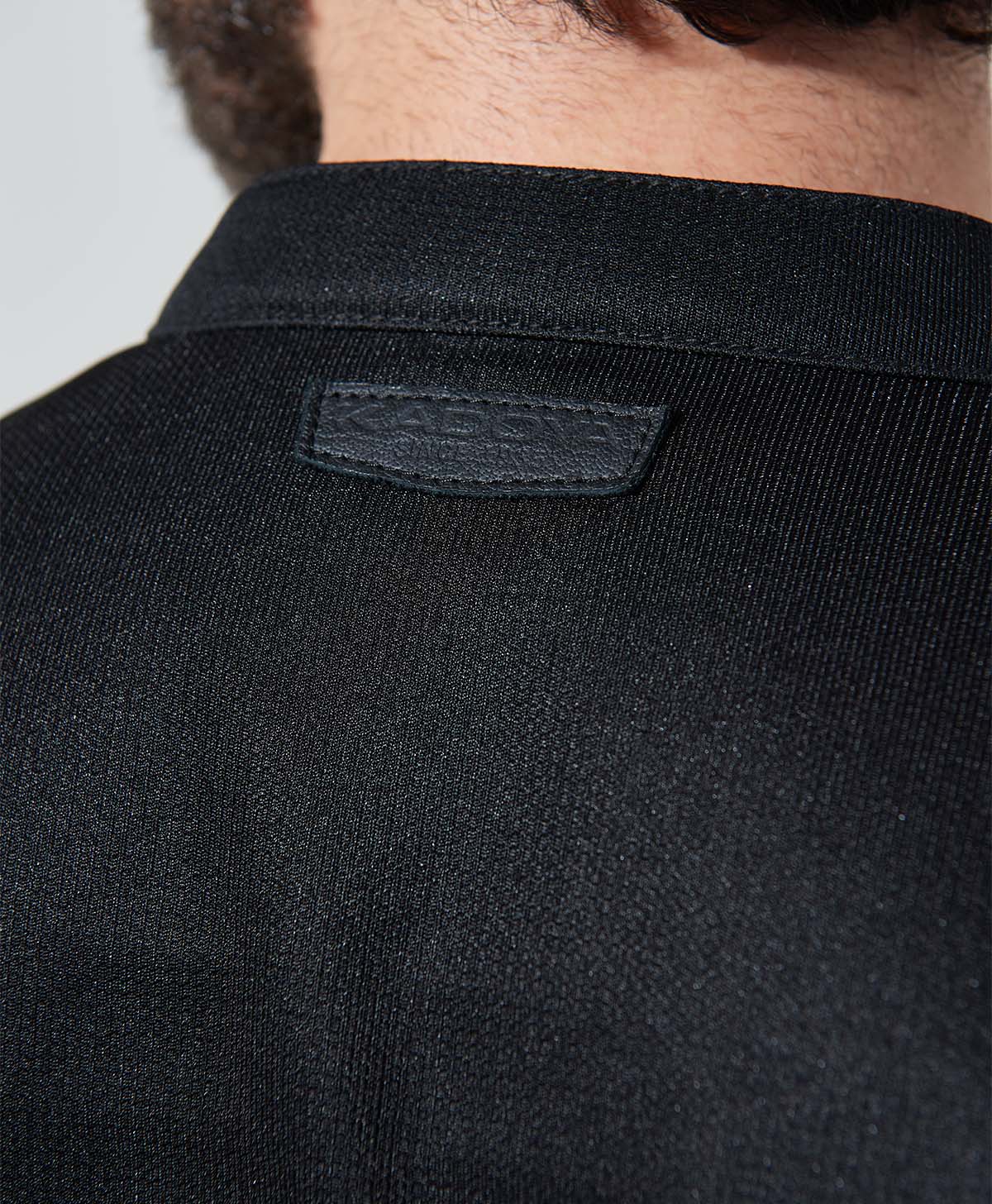 Mr-2 / Negro