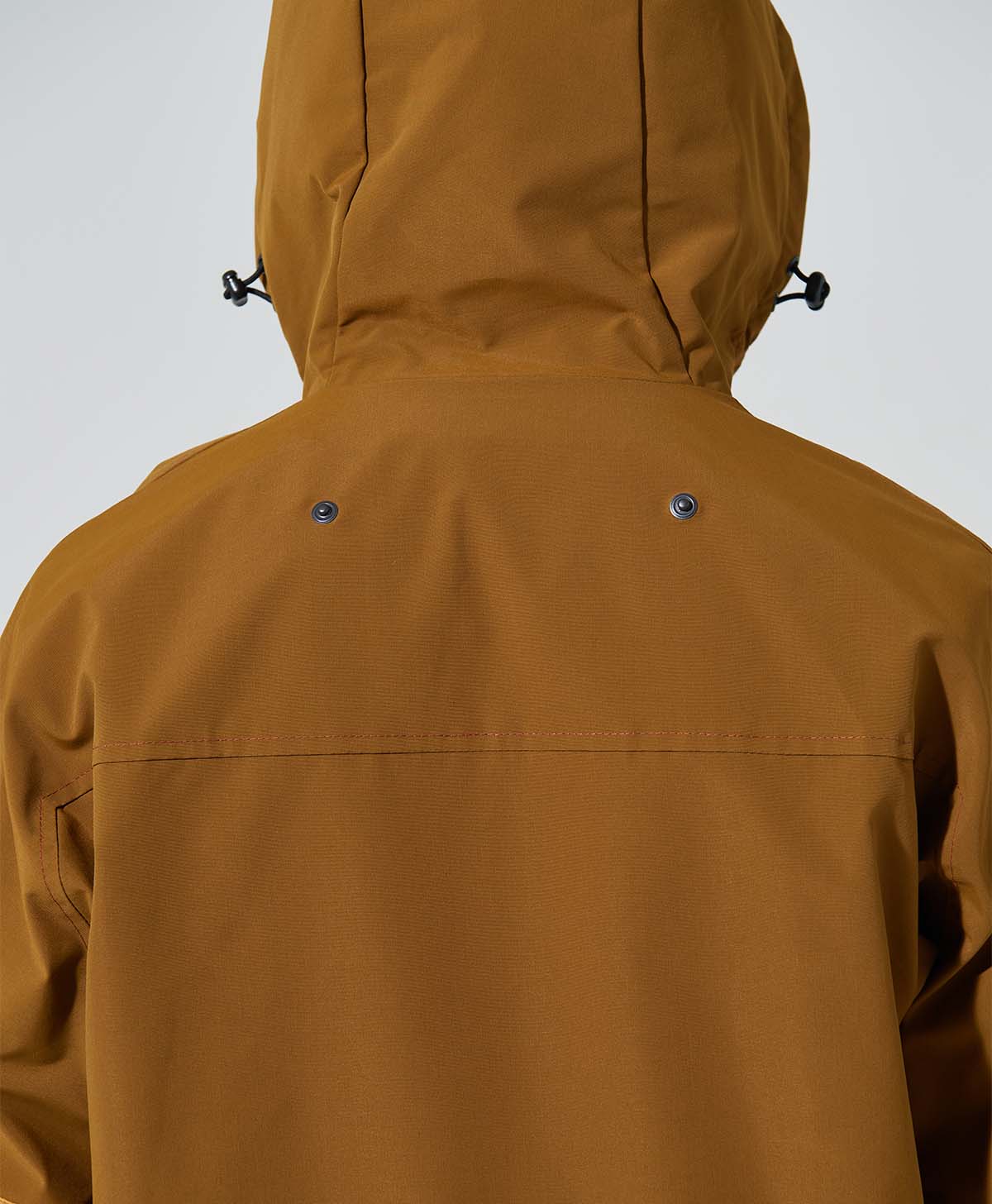 ROUND ZIP ANORAK / ブラウン