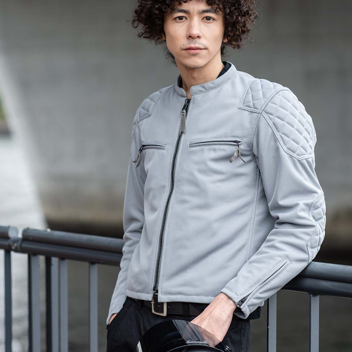 格子パデットのメッシュジャケット