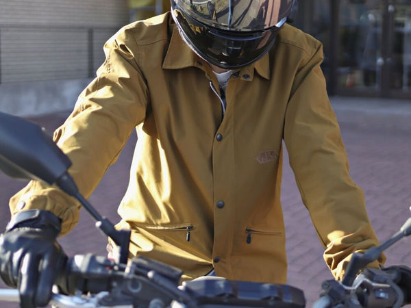 バイクにCOACH JACKET