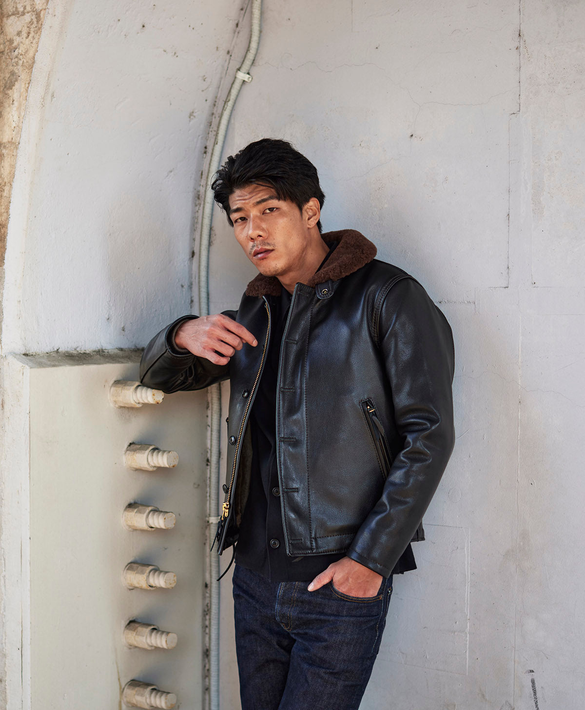 H185 B93 W72 サイズL 着用