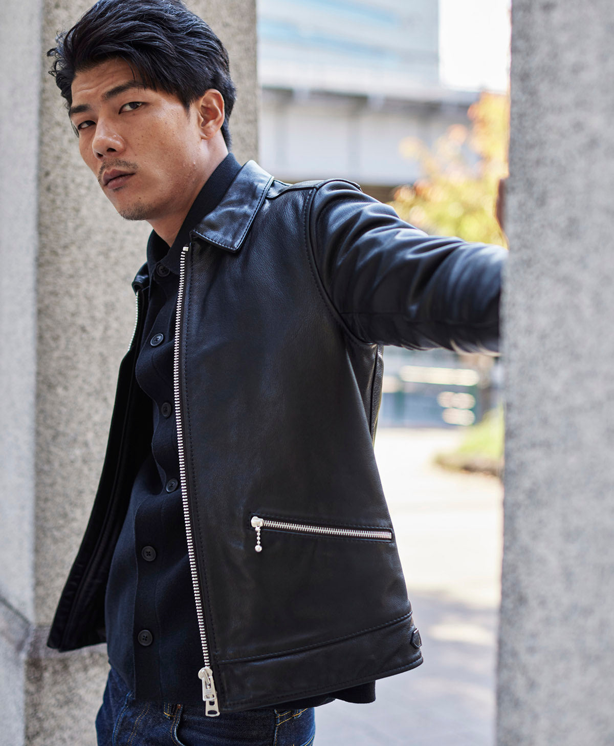 H185 B93 W72 サイズL 着用