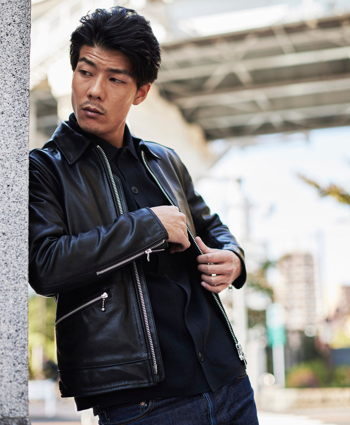 H185 B93 W72 サイズL 着用