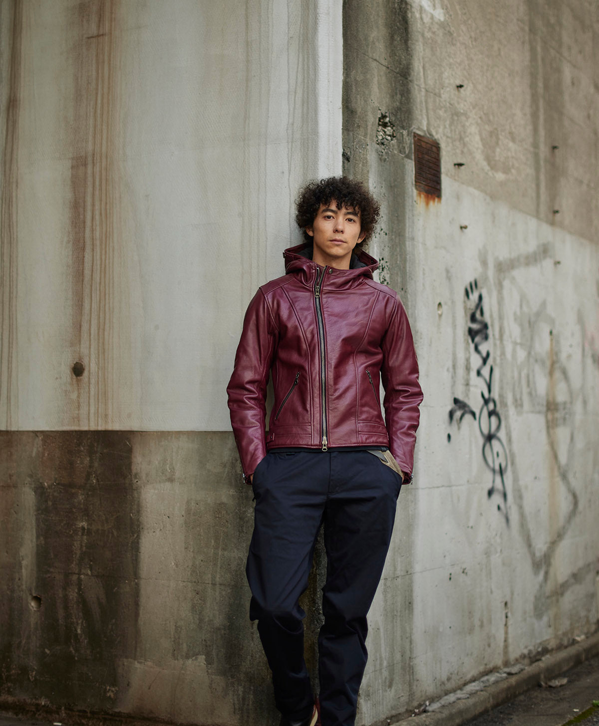 H184 B94 W72 サイズL 着用