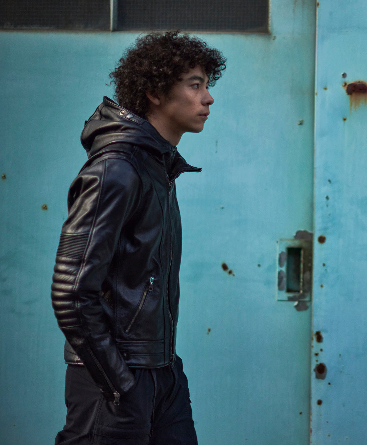 H184 B94 W72 サイズL 着用