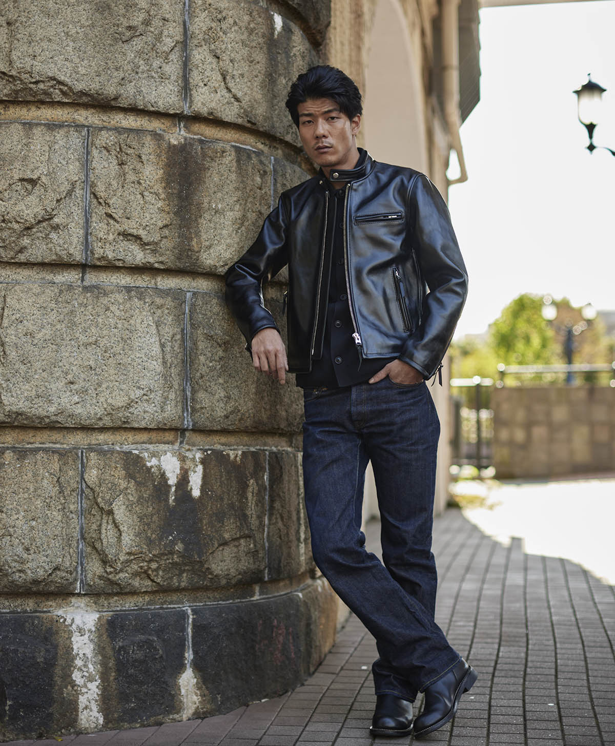 H185 B93 W72 サイズL 着用