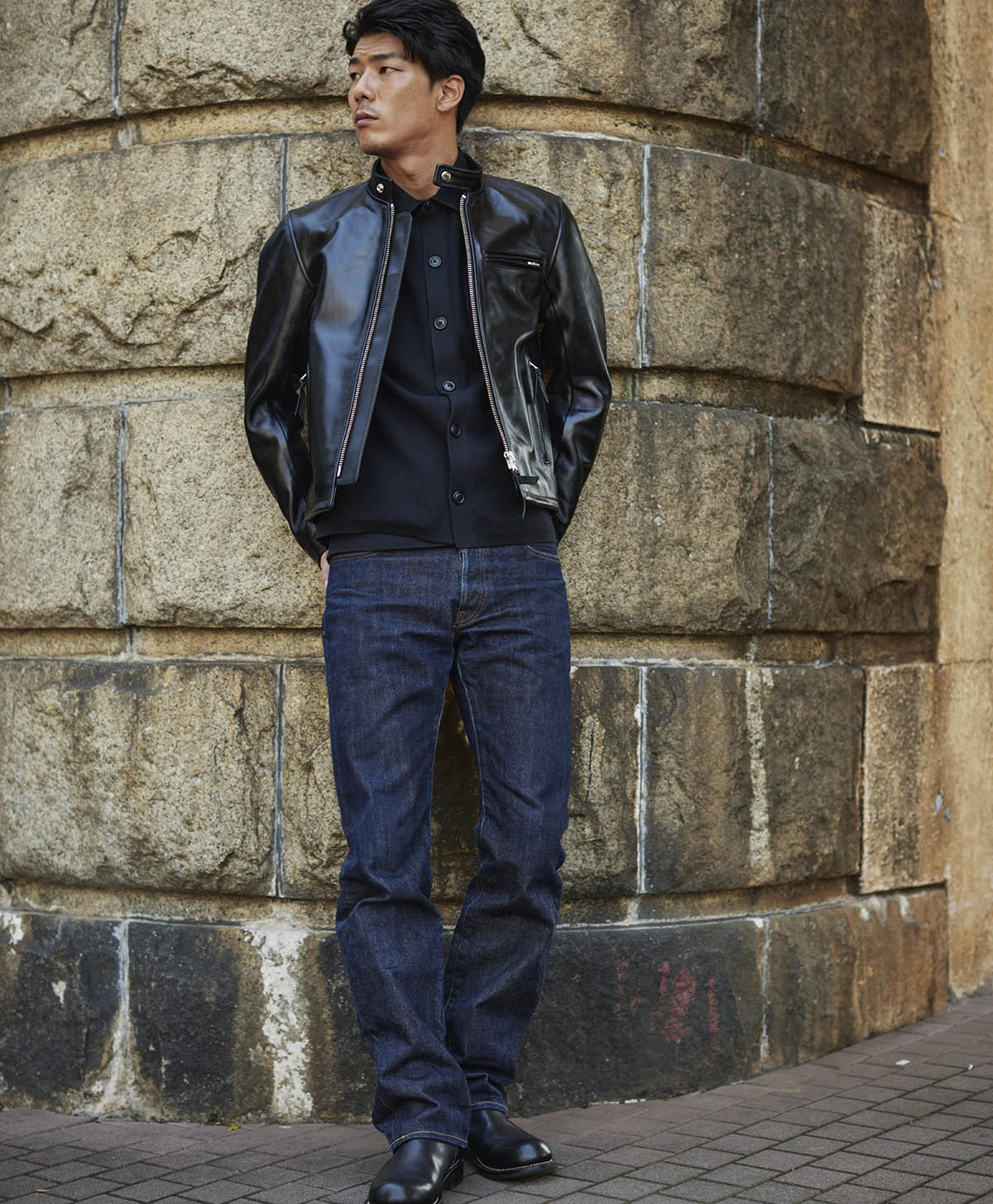 H185 B93 W72 サイズL 着用