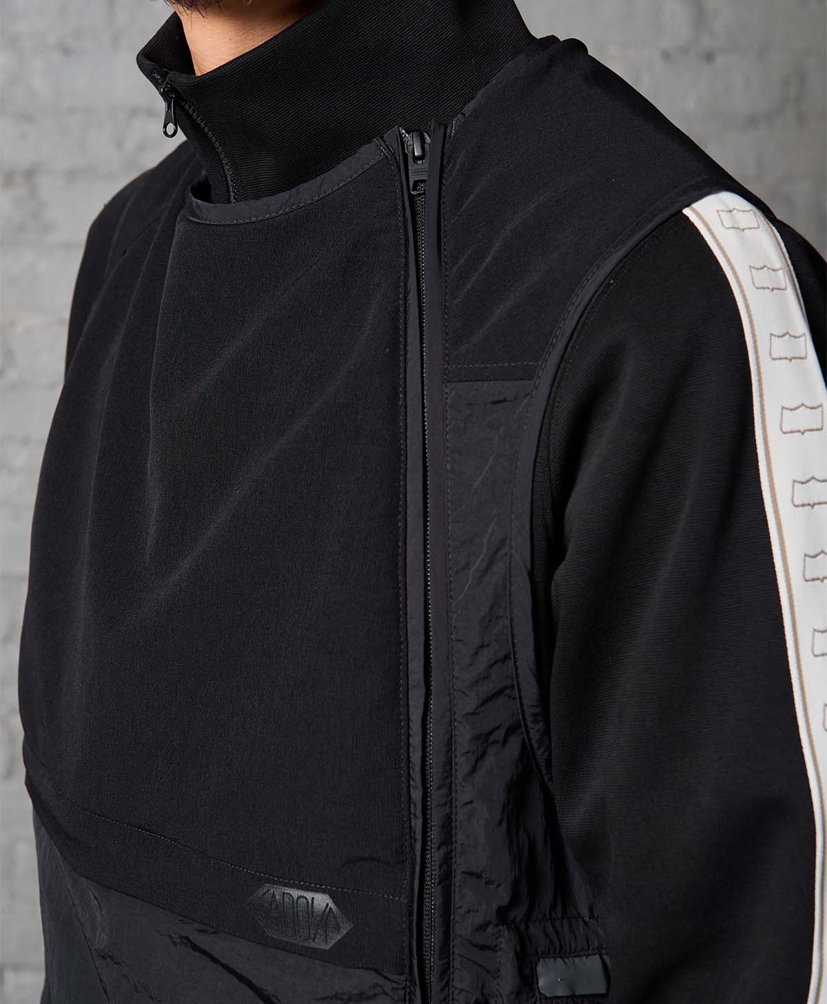 ANORAK VEST / BLACK