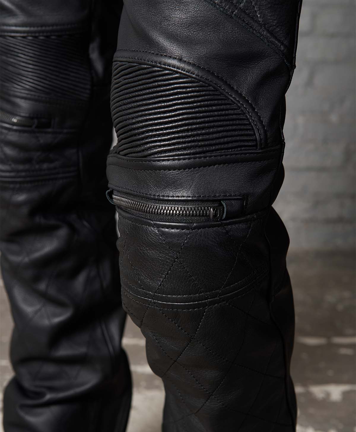 BRAWLER PANTS-STEALTH / Black