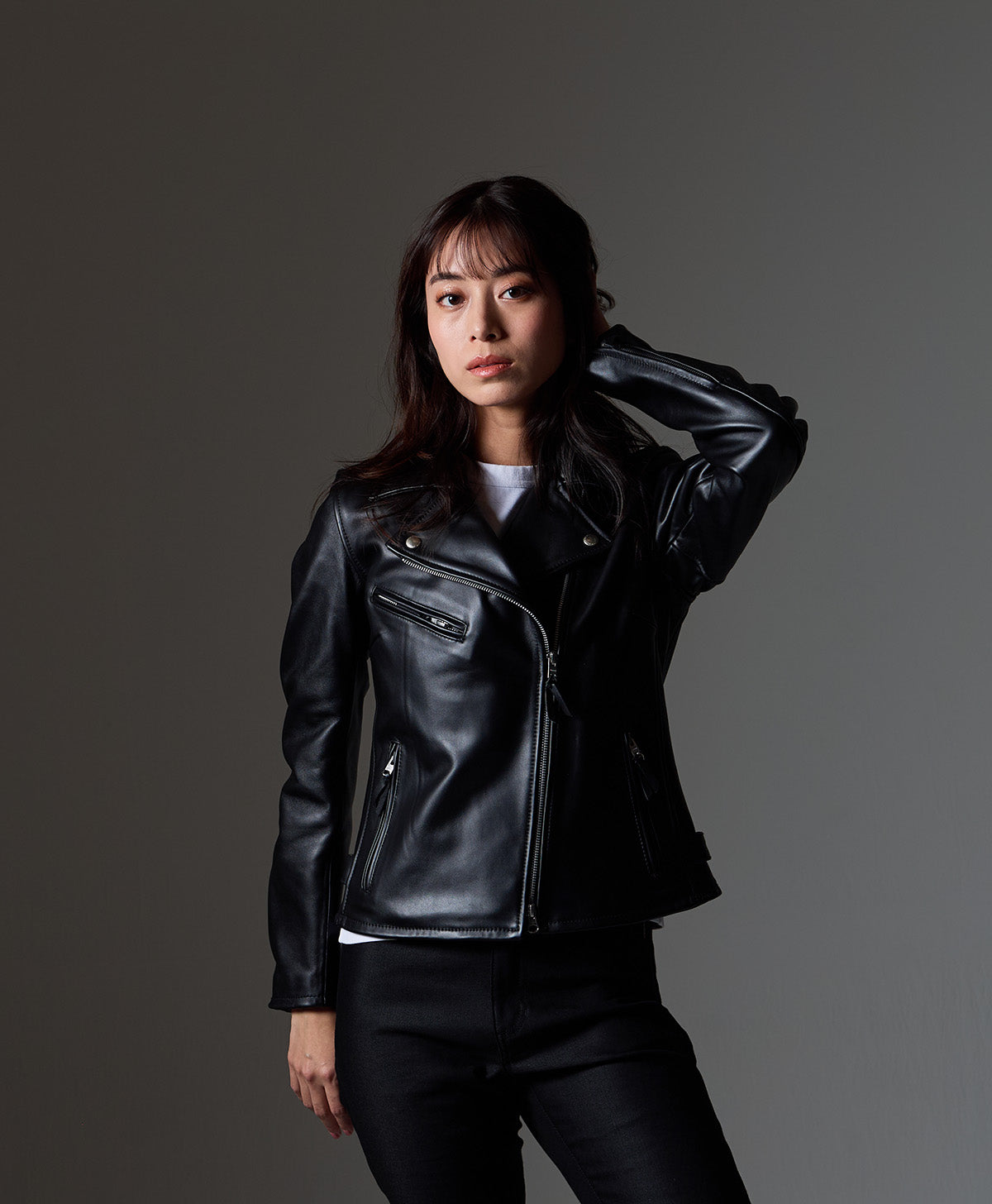 H167 B79 W59 H86 サイズWM Tシャツ着用