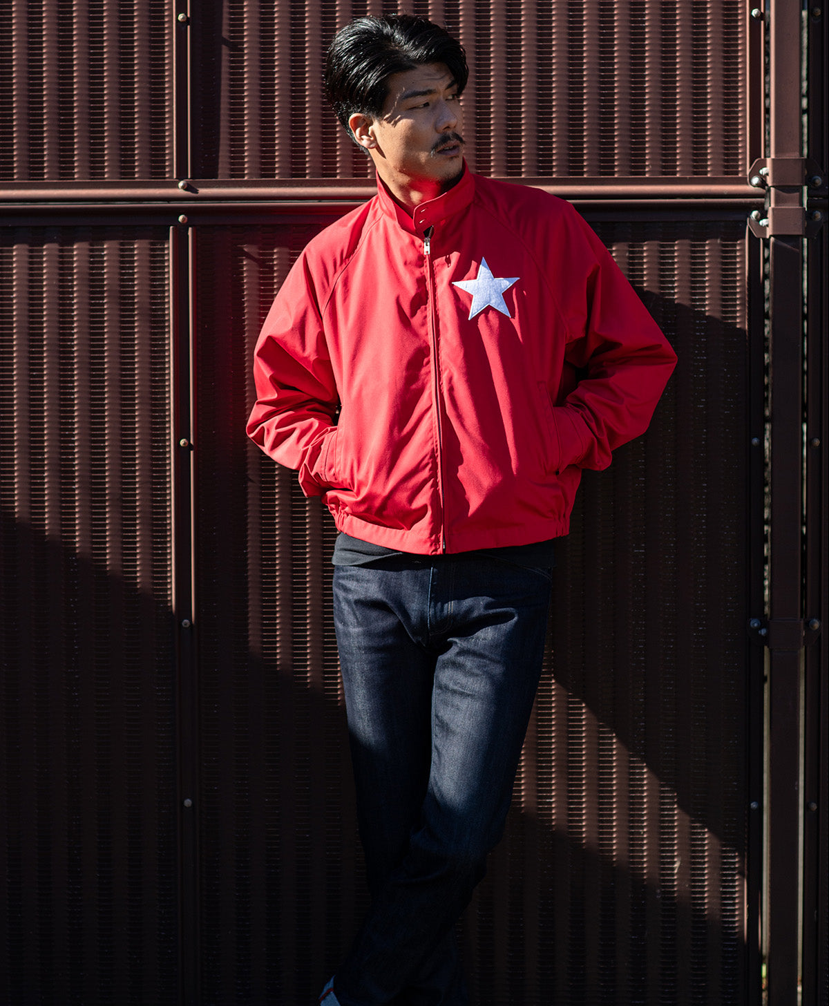 H185 B93 W72 サイズL 着用