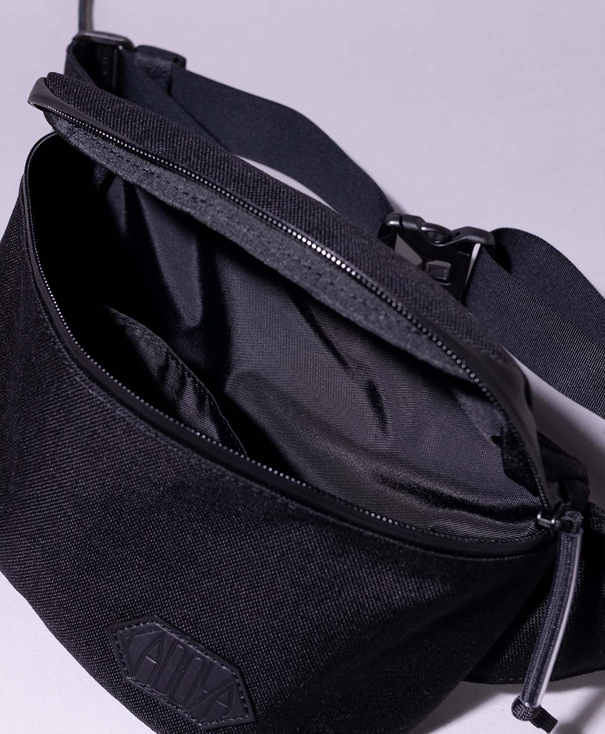 RIDES SW BAG / Black