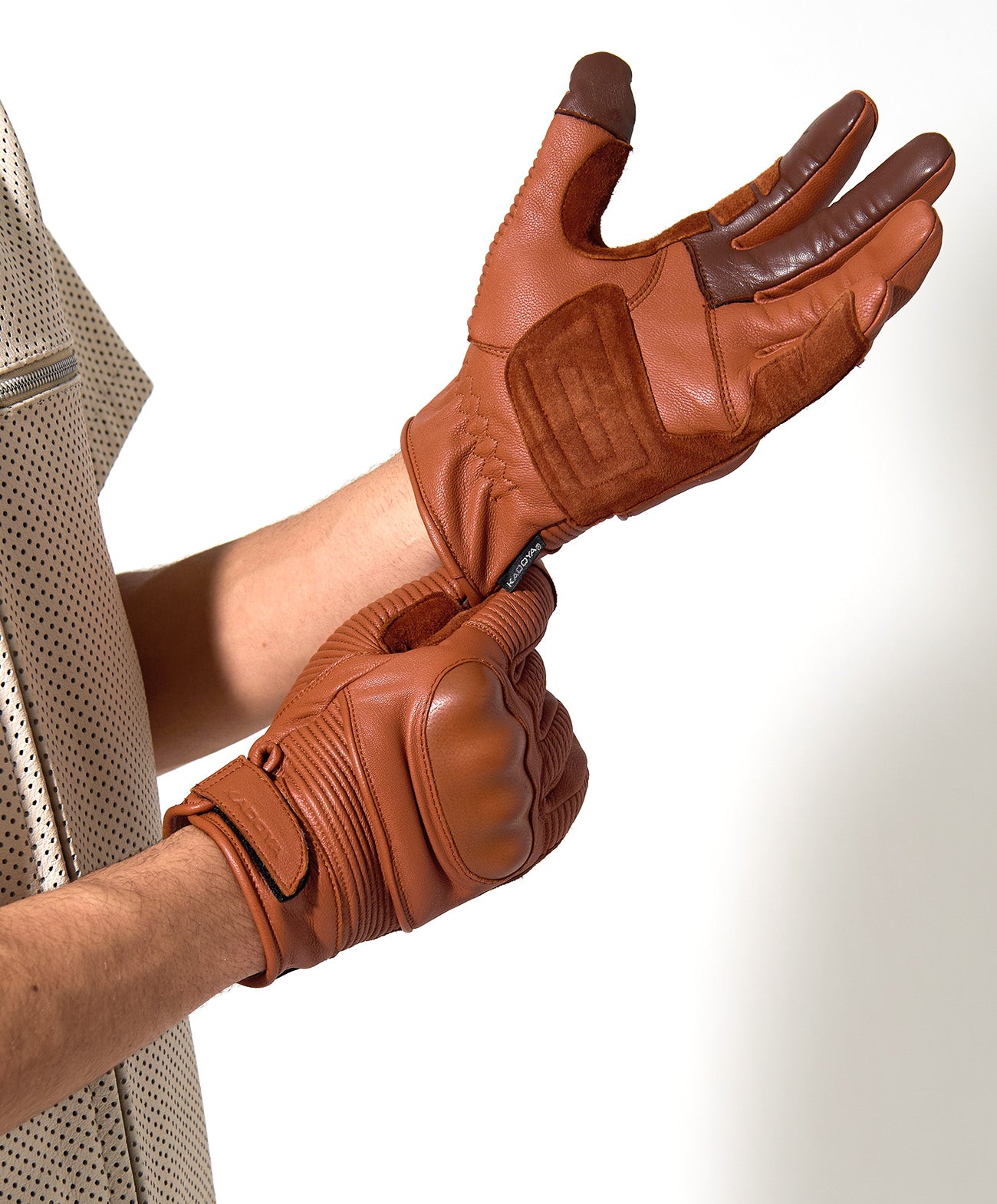 H178 B84 W72 サイズL 着用