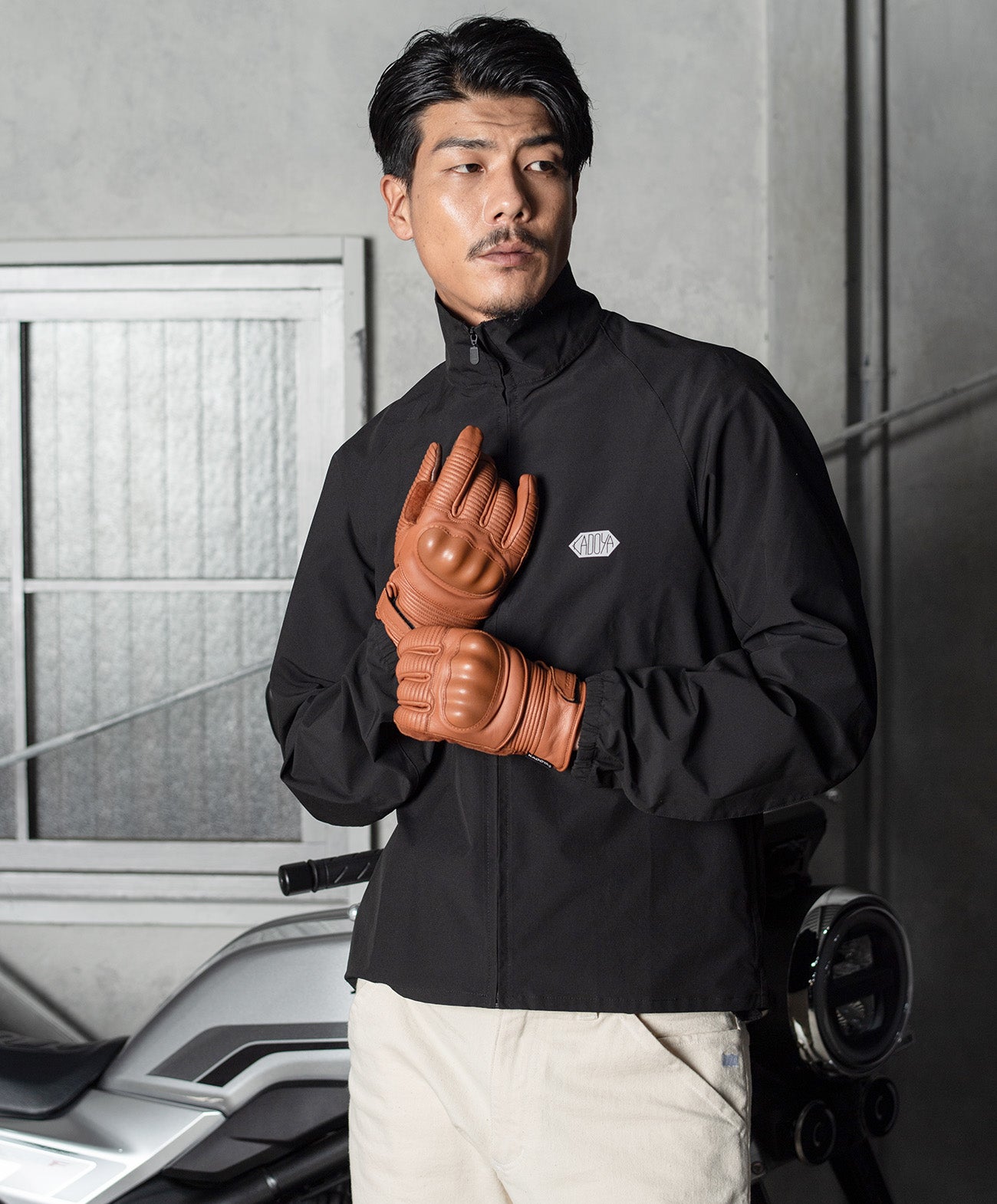 H185 B93 W72 サイズL 着用