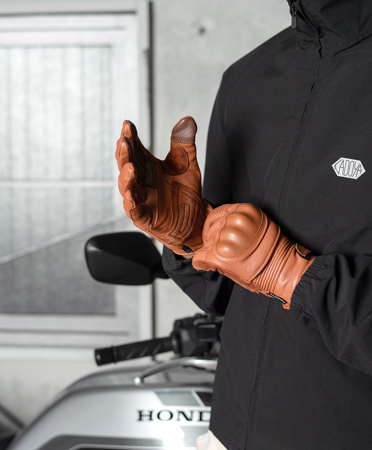 H185 B93 W72 サイズL 着用