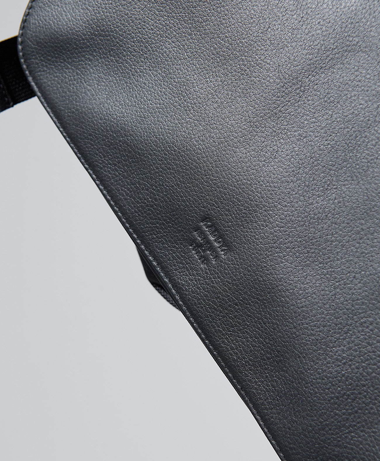 RIDERS SLING BAG