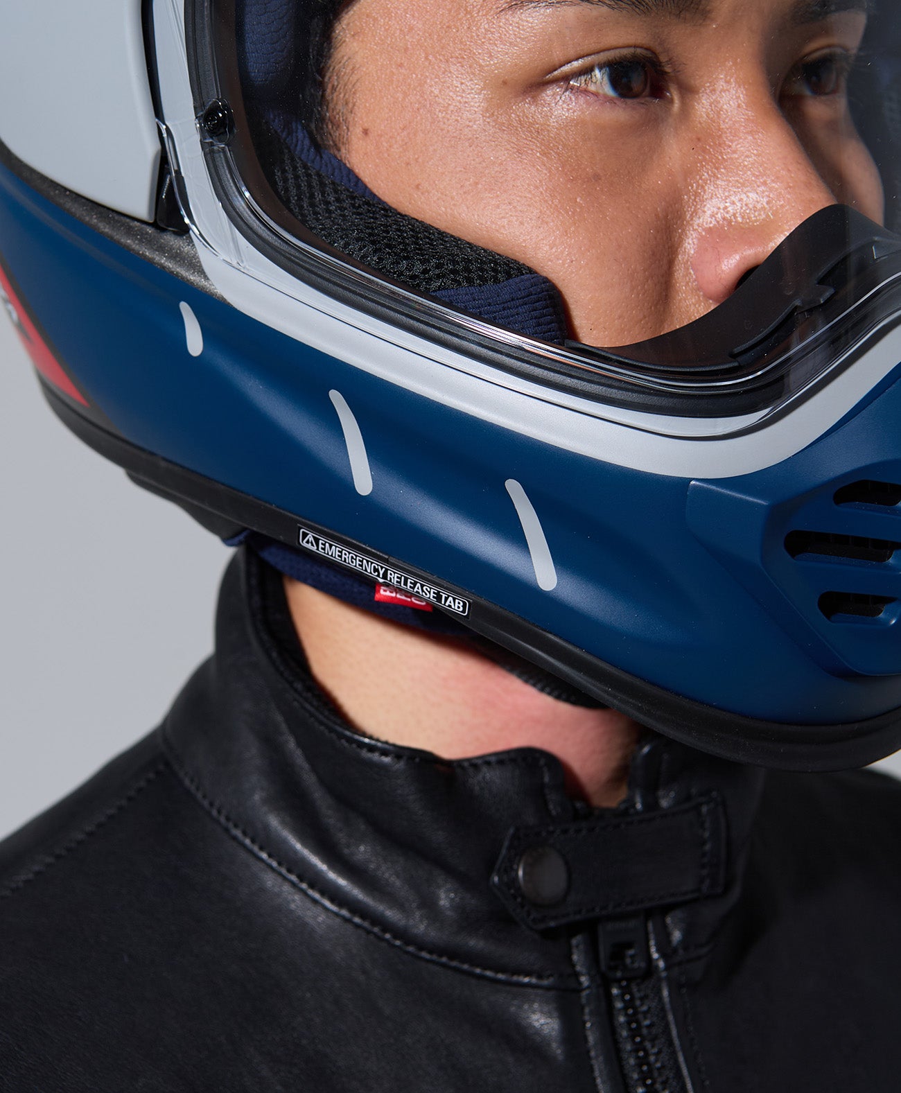 ストラーダ　 RE03 カーナビ Strada（ストラーダ） CN-RE03D [7型ワイド /フルセグ