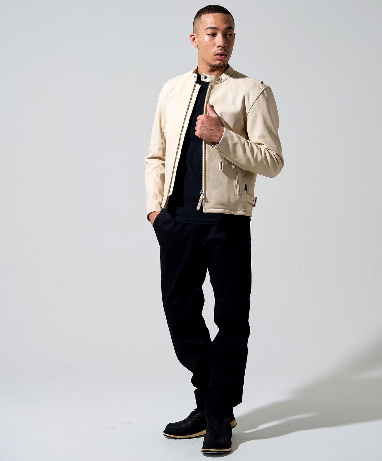 H178 B84 W72 サイズL 着用