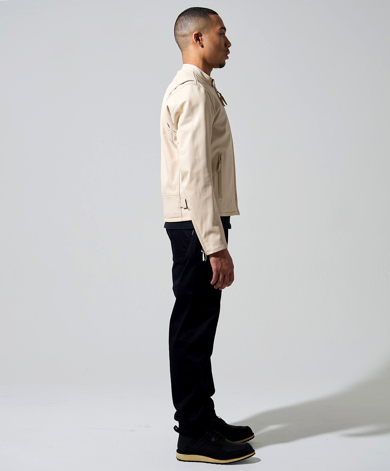 H178 B84 W72 サイズL 着用