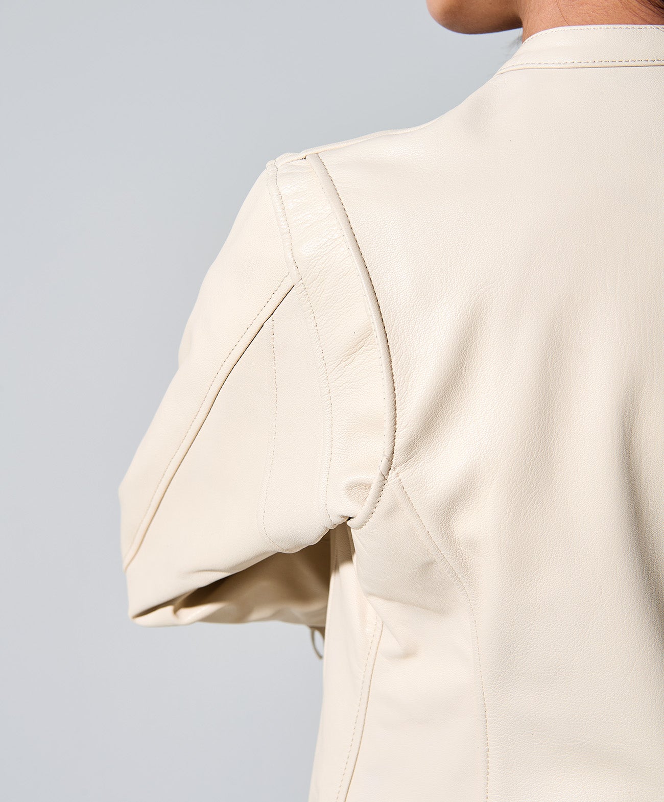 H167 B79 W59 H86 サイズWM 着用