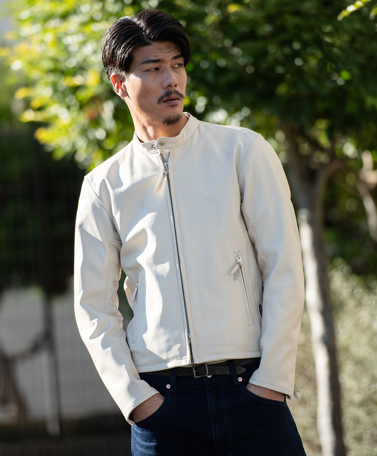 H185 B93 W72 サイズL 着用