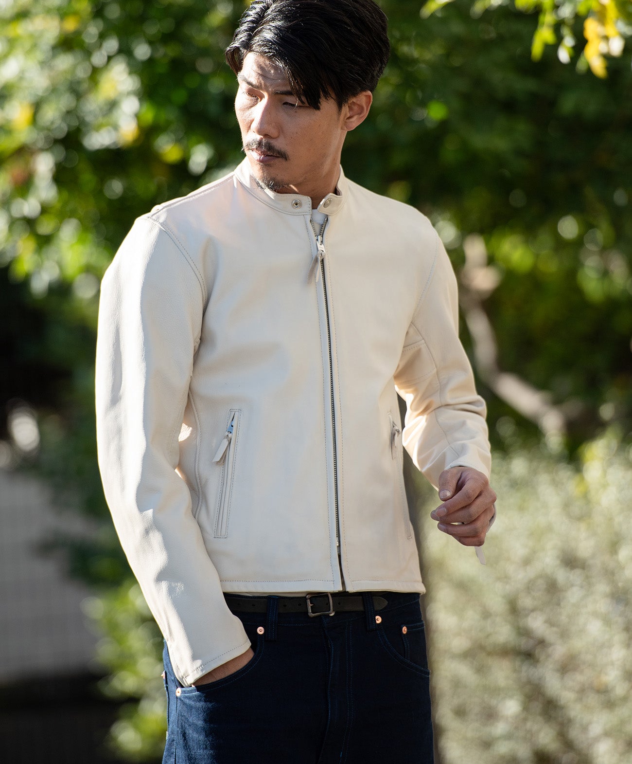 H185 B93 W72 サイズL 着用