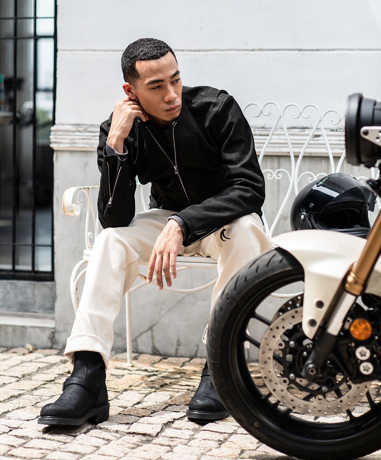 H178 B84 W72 サイズL 着用