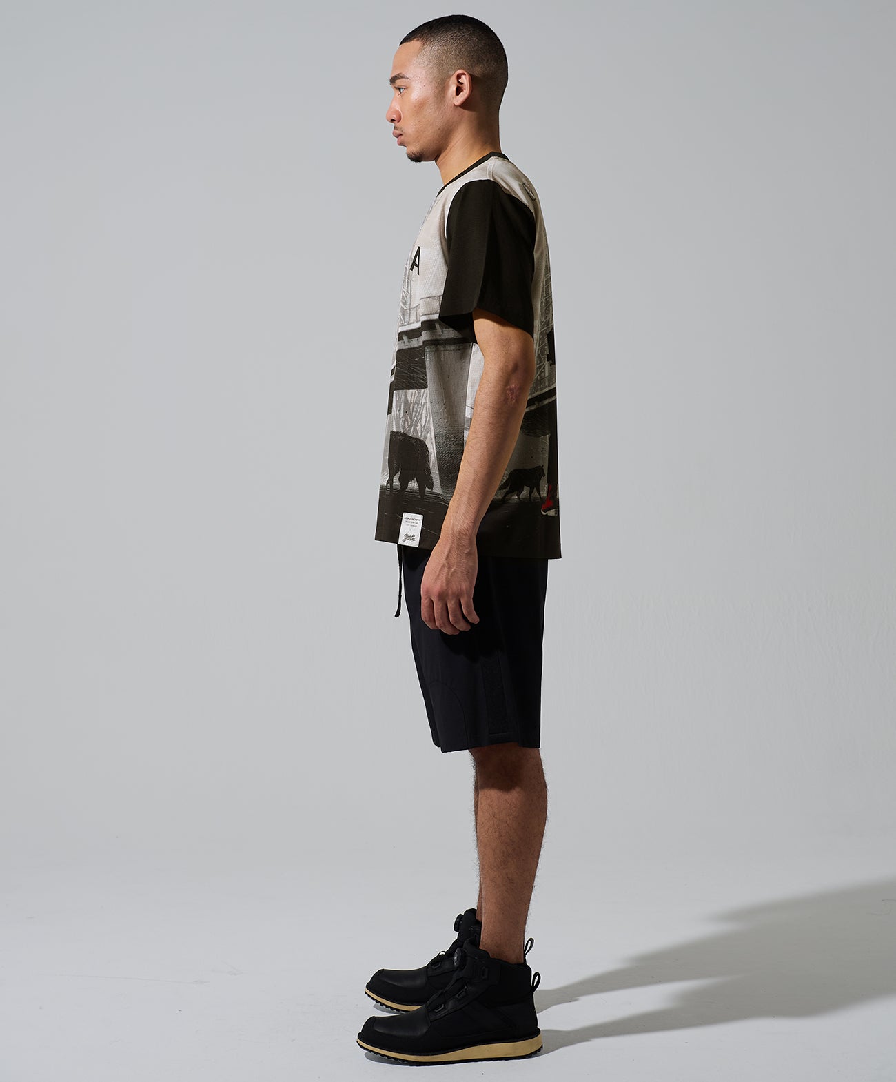 H178 B84 W72 サイズL 着用