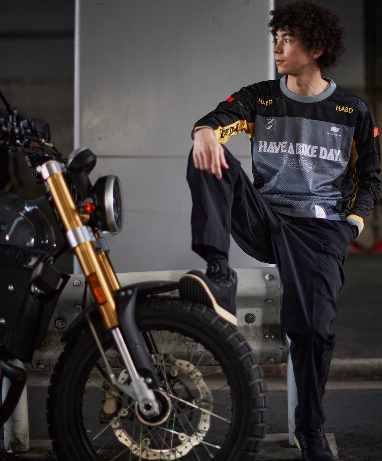 H184 B94 W72 サイズL 着用