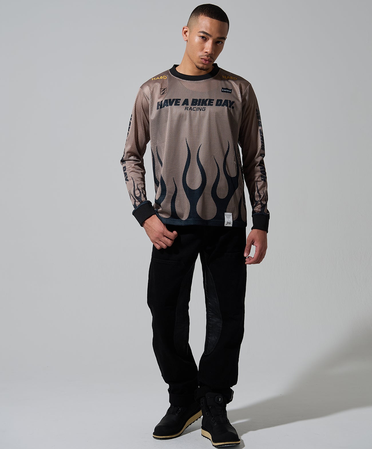 H178 B84 W72 サイズL 着用