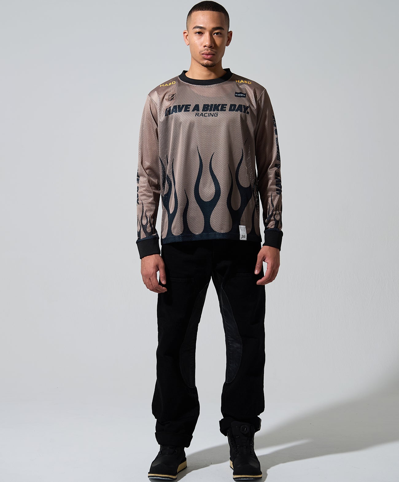 H178 B84 W72 サイズL 着用