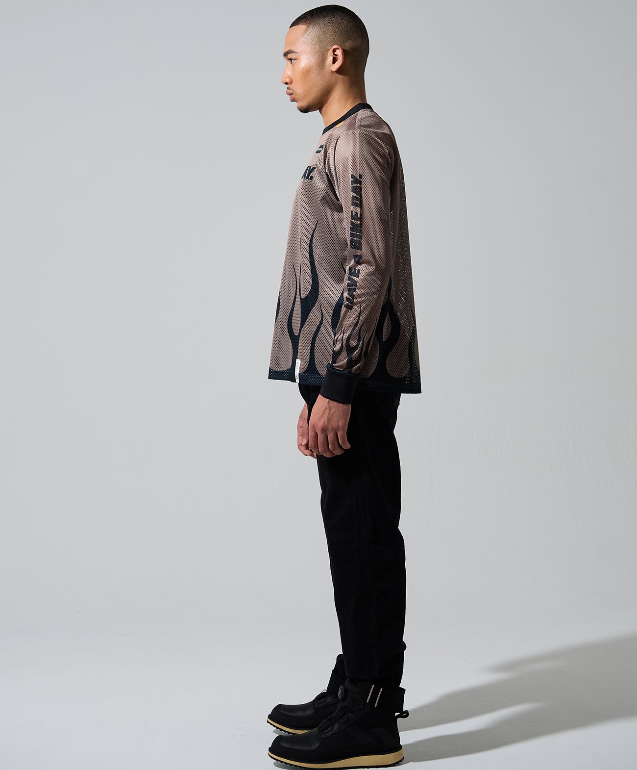 H178 B84 W72 サイズL 着用