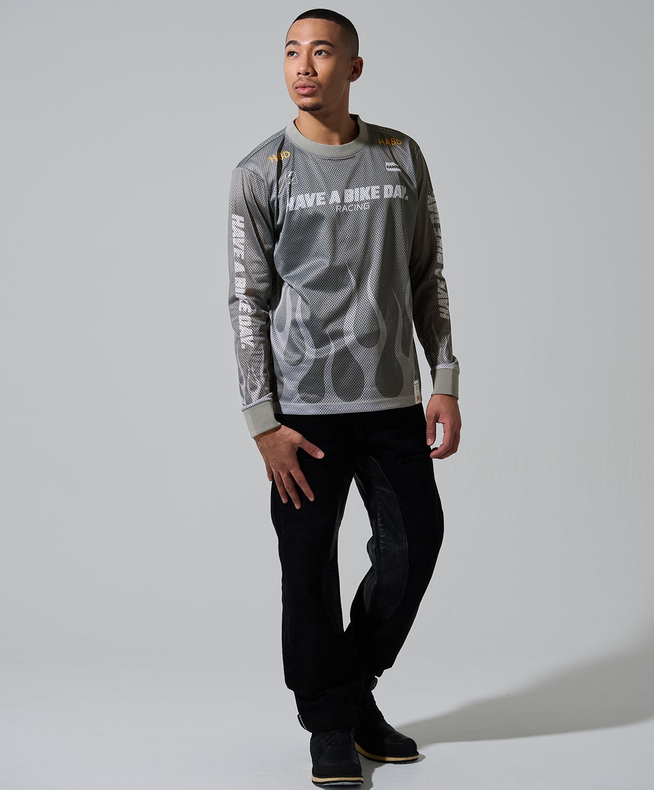 H178 B84 W72 サイズL 着用