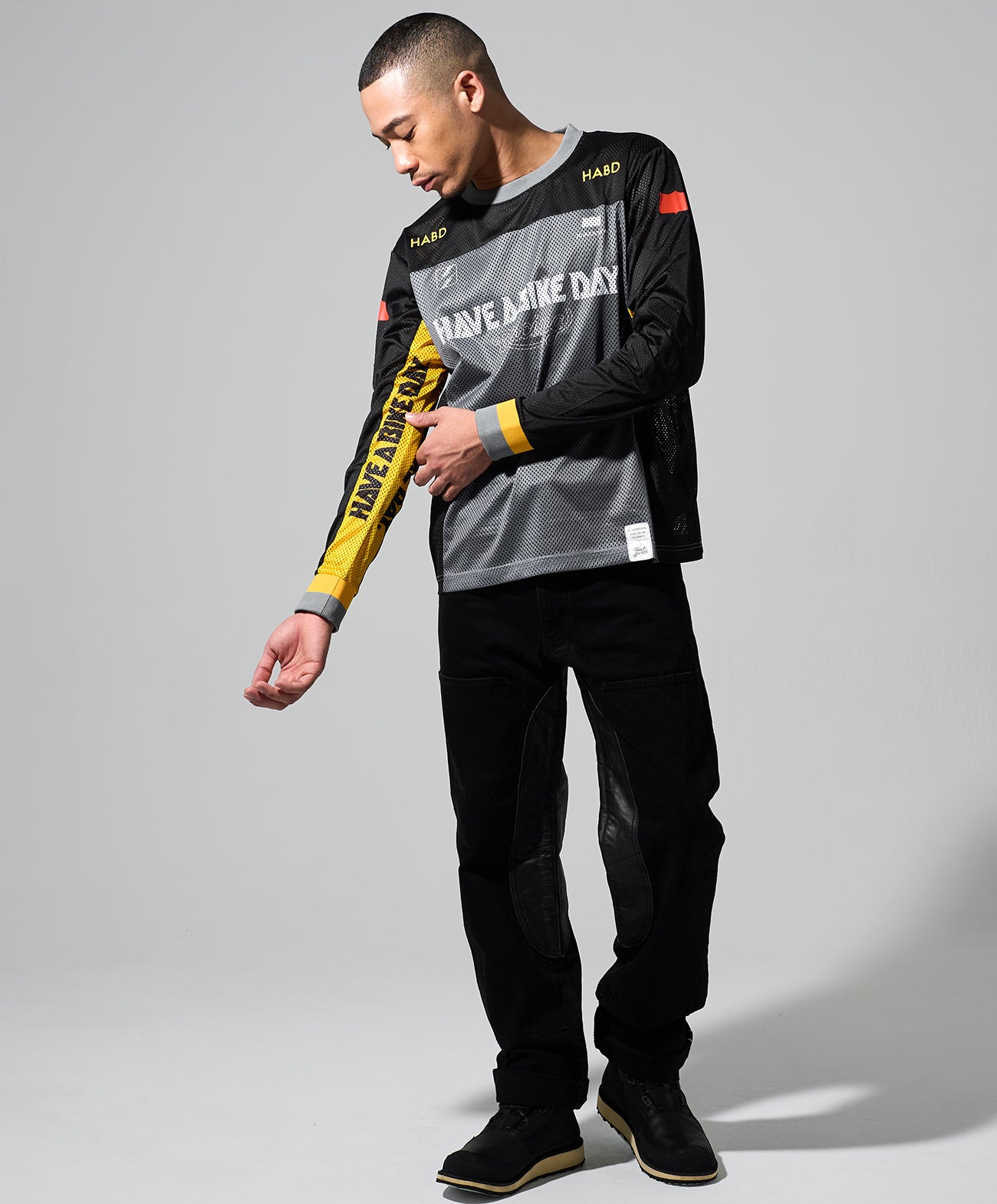 H178 B84 W72 サイズL 着用