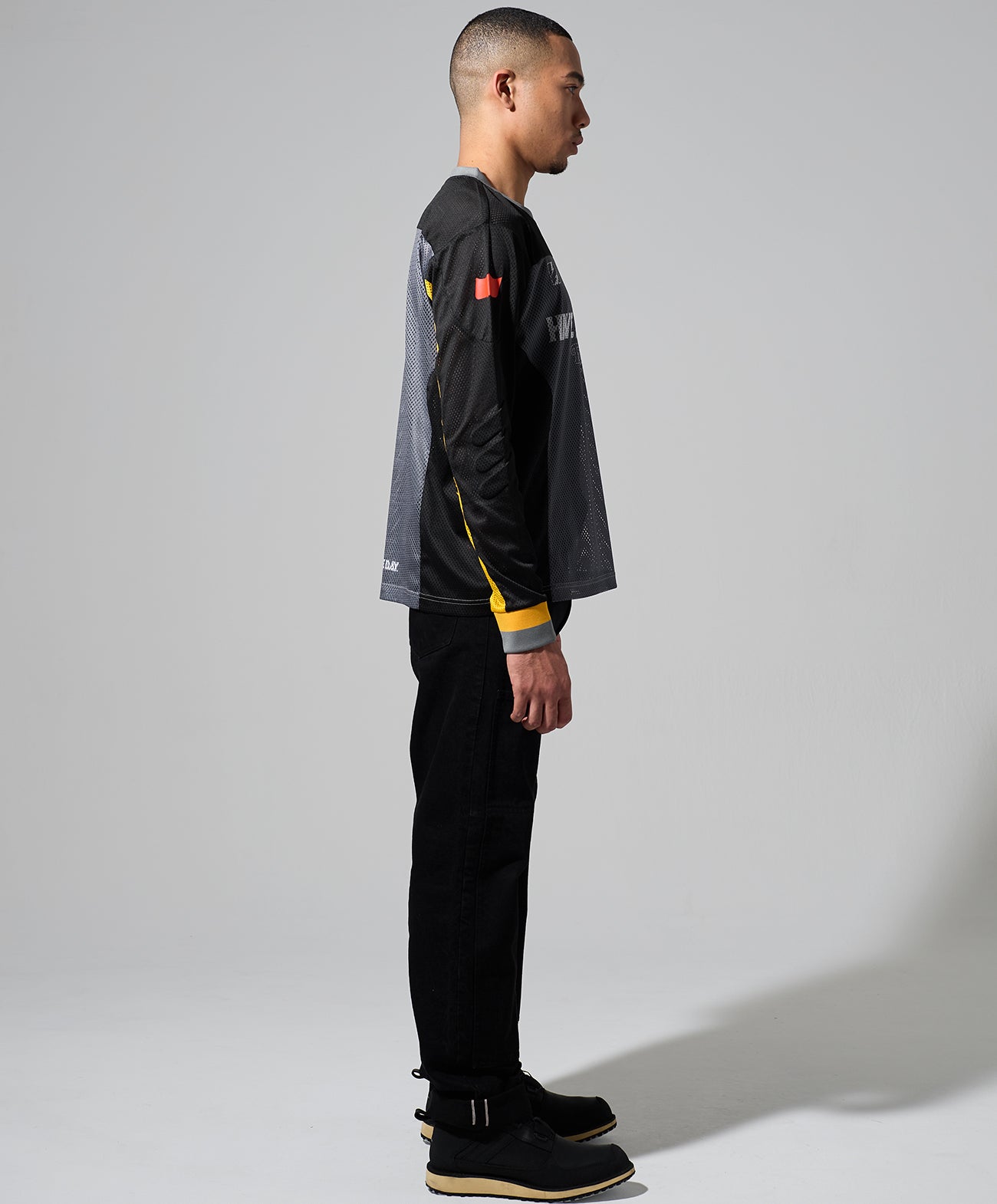 H178 B84 W72 サイズL 着用