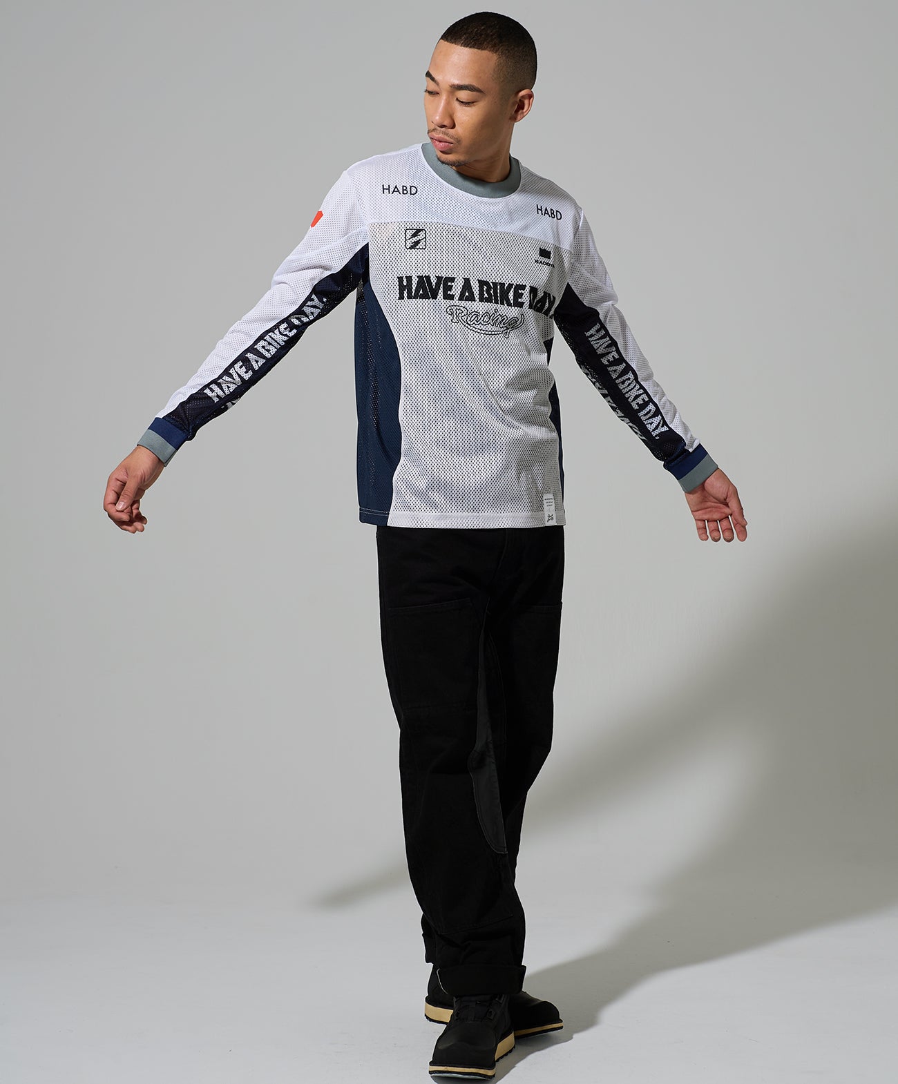 H178 B84 W72 サイズL 着用