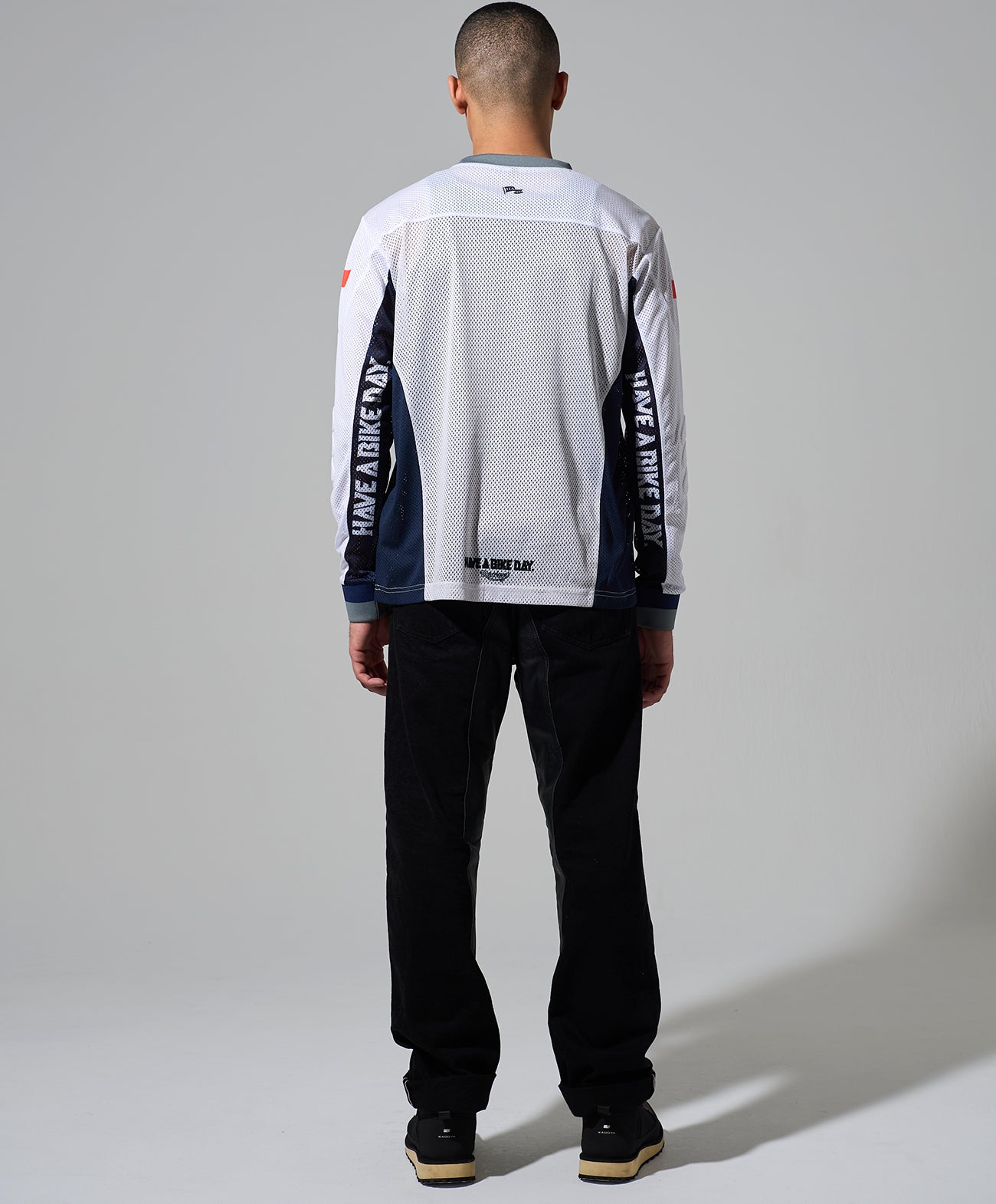 H178 B84 W72 サイズL 着用