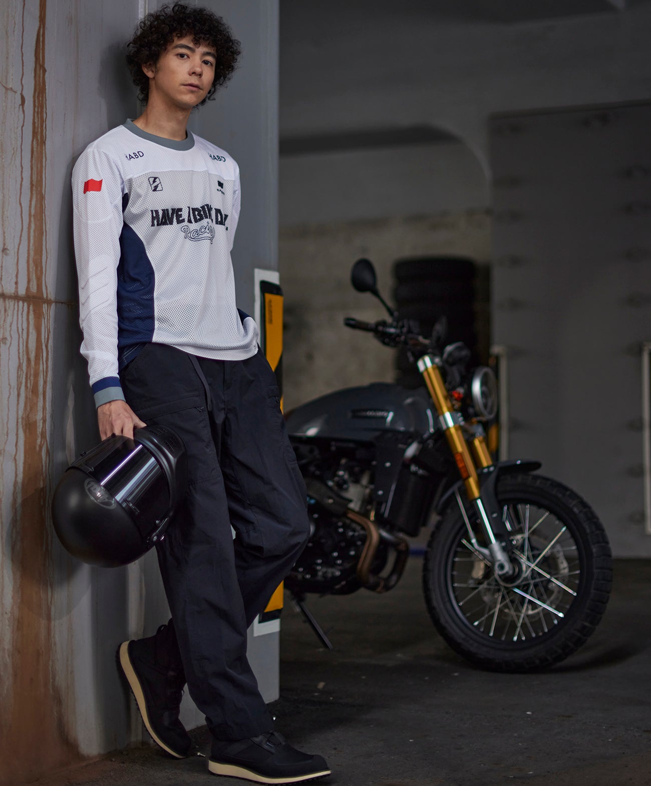 H184 B94 W72 サイズL 着用