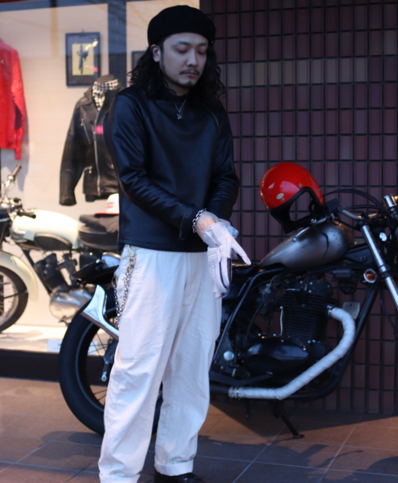 175cm 68kg Size: L