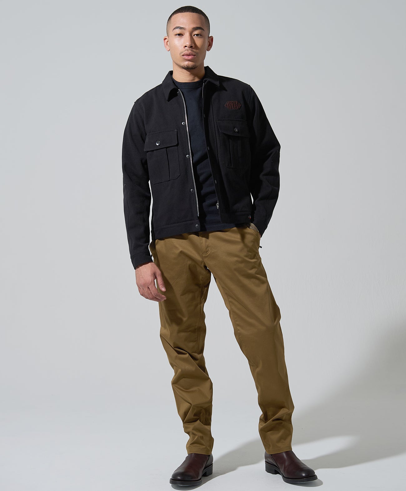 H178 B84 W72 サイズL 着用