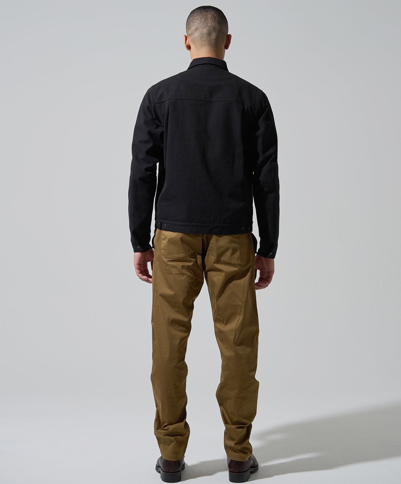 H178 B84 W72 サイズL 着用