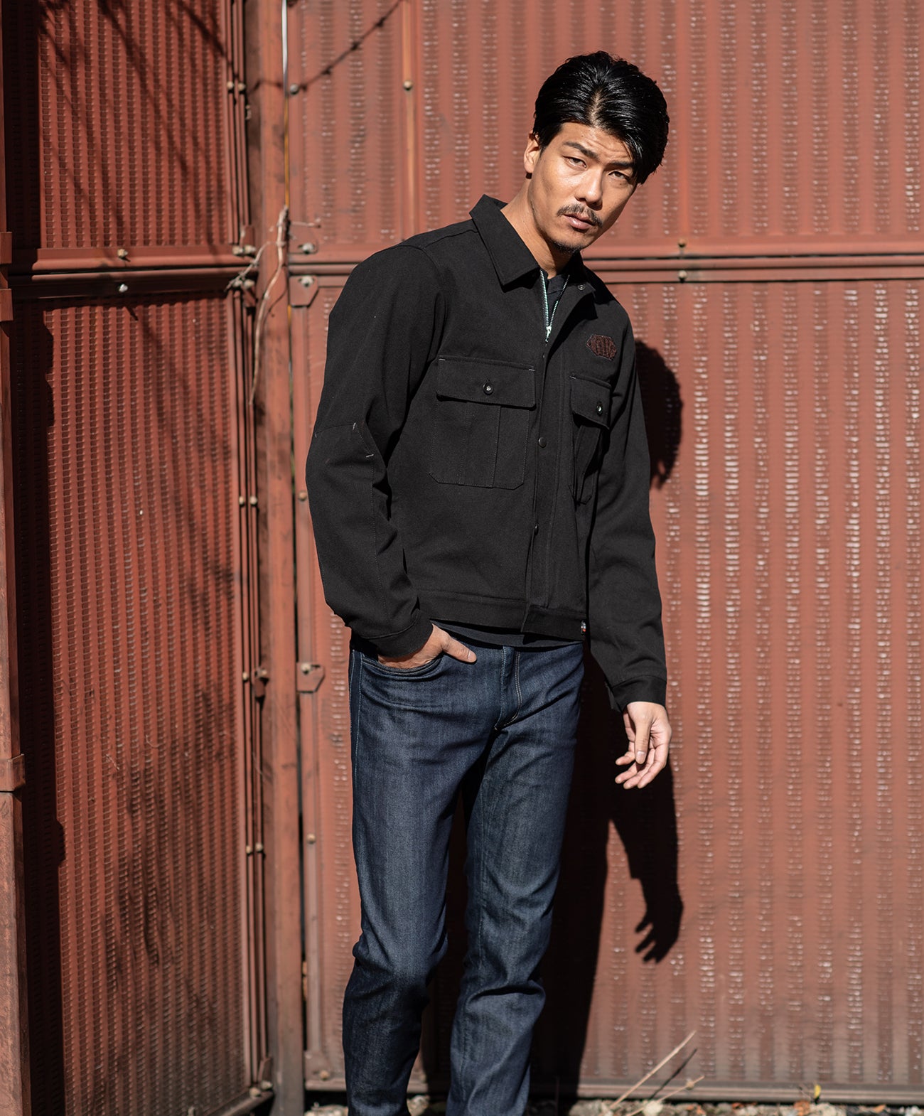 H185 B93 W72 サイズL 着用