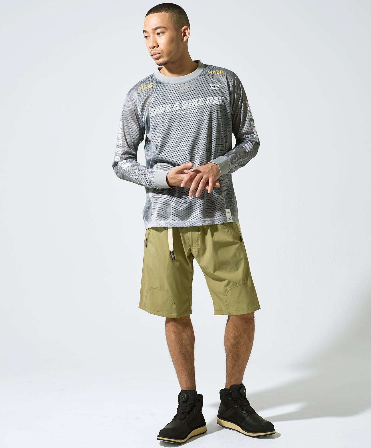 H178 B84 W72 サイズL 着用