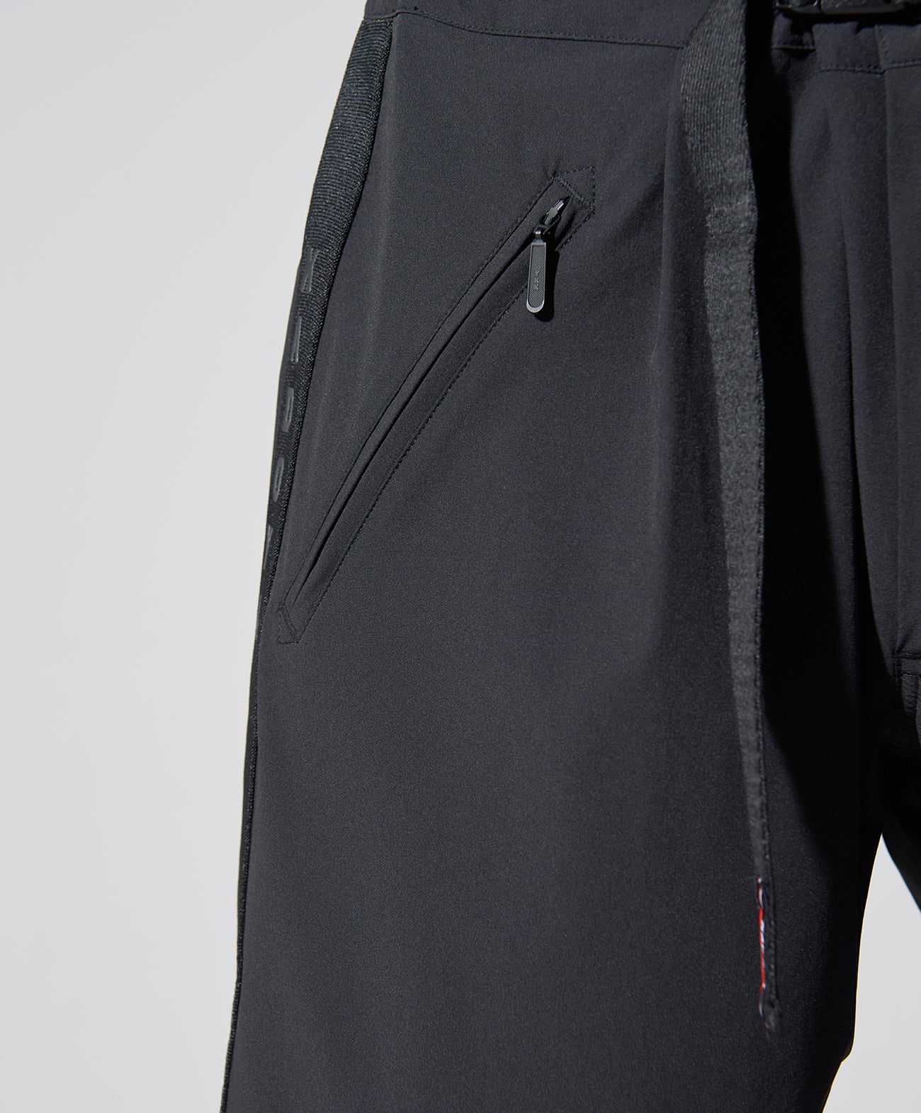 MOTO SHORTS / ブラック